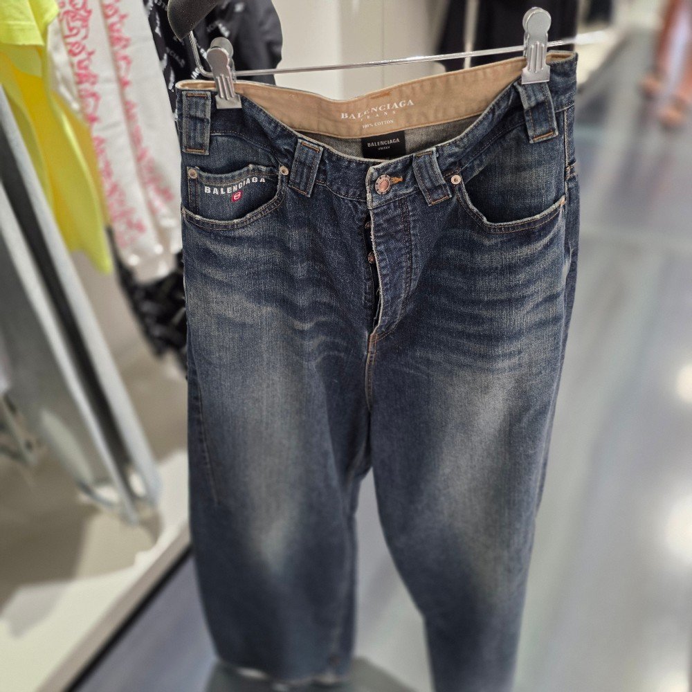 발렌시아가 남성 미디움 배기팬츠 824299 TRW62