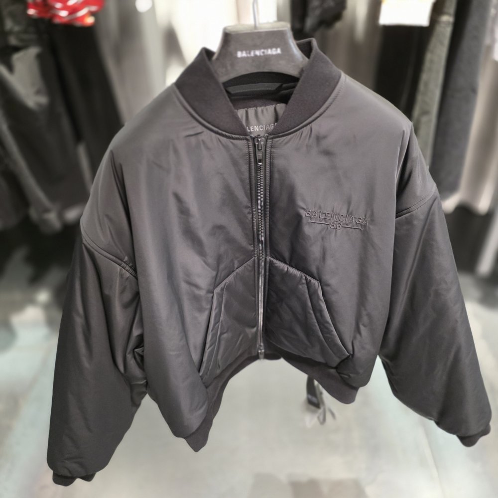 발렌시아가 여성 봄버 패딩 자켓 823892 TSO50