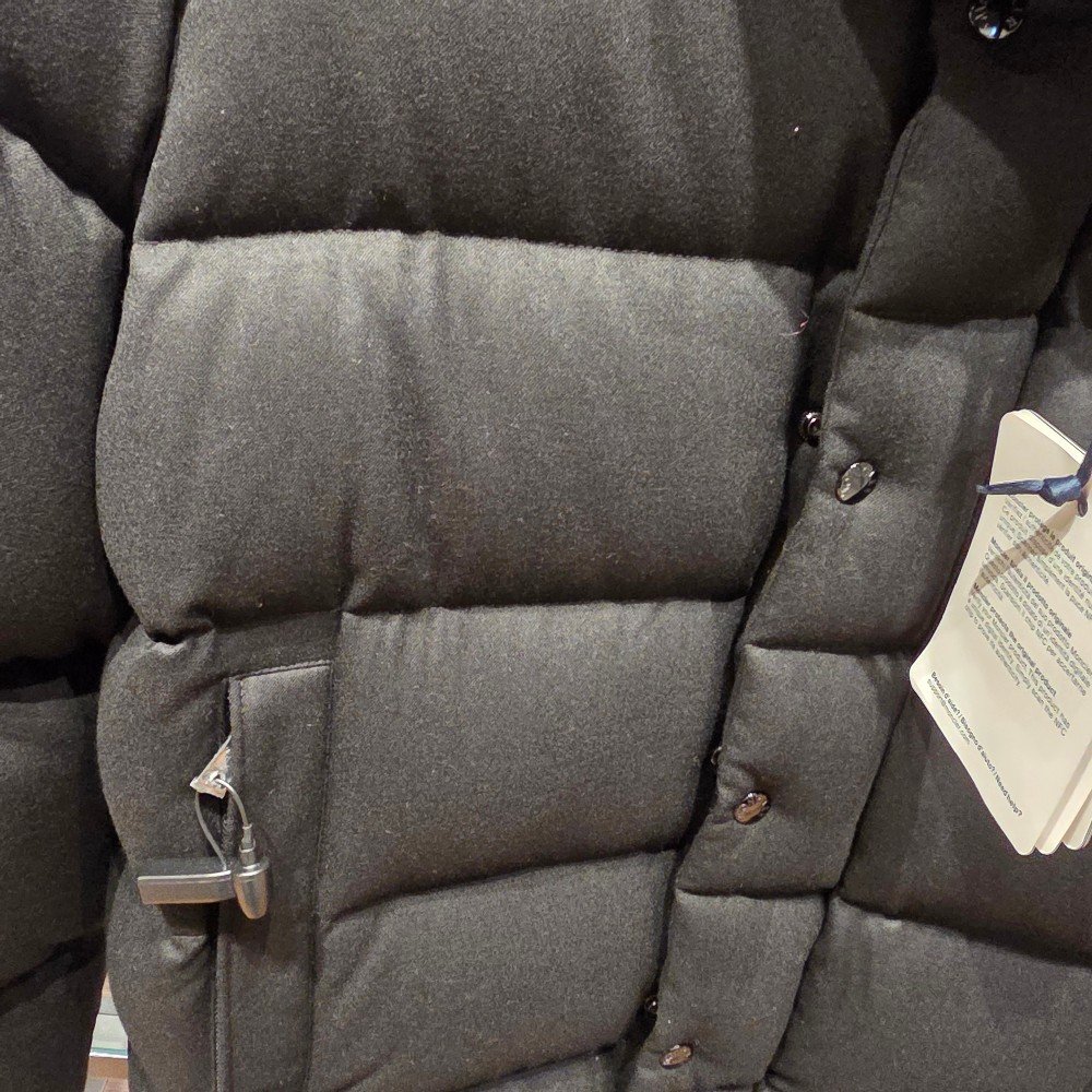 몽클레어 VEZERE 남성 패딩 자켓 J20911A00157 54272