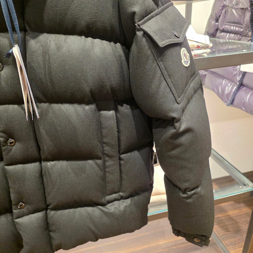 몽클레어 VEZERE 남성 패딩 자켓 J20911A00157 54272