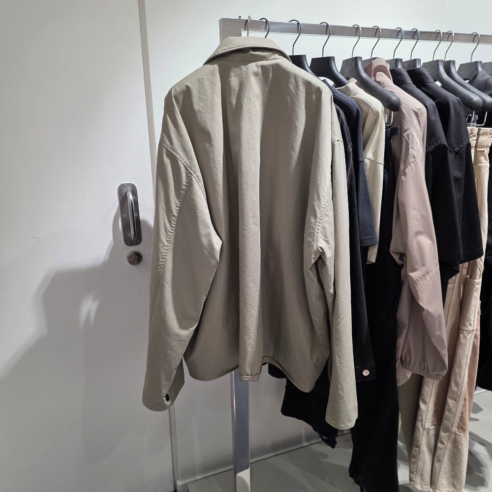 발렌시아가 로고 남성 집업 자켓 825971 TKP06 2801