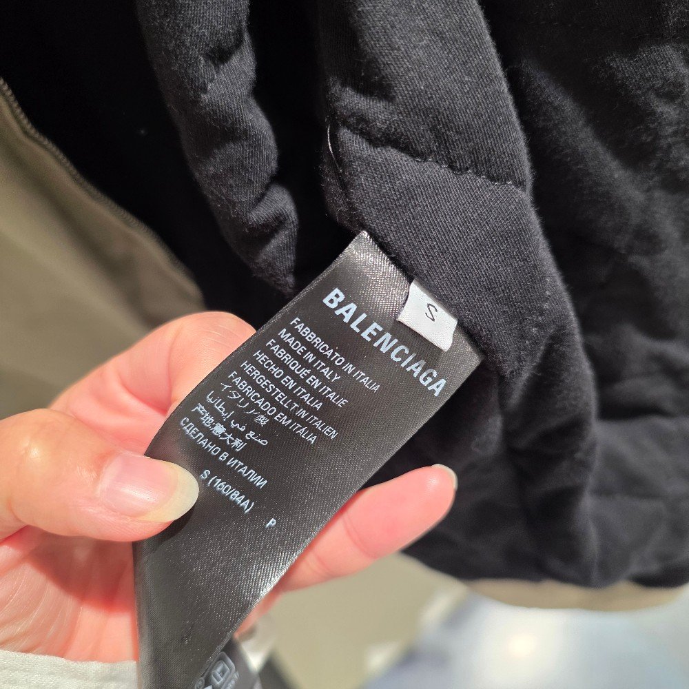 발렌시아가 로고 남성 집업 자켓 825971 TKP06 2801