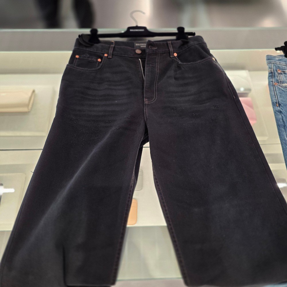 발렌시아가 루즈 핏 소프트 블랙 데님진 736540 TNW54