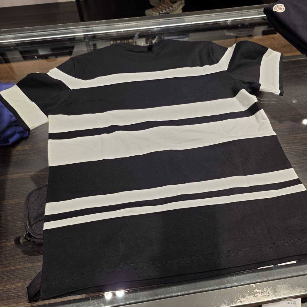 몽클레어 남성 스트라이프 반팔 티셔츠 J10918C00055 89AHZ