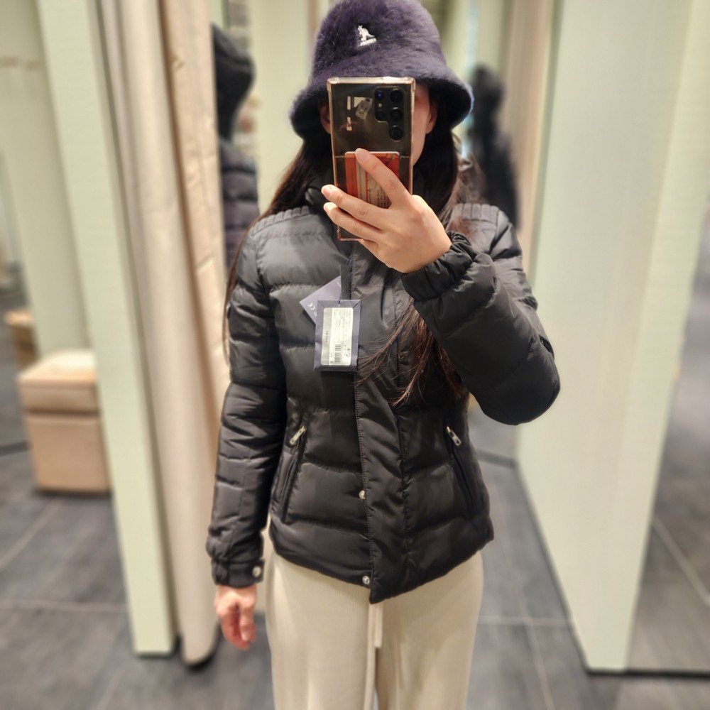 프라다 삼각로고 여성 숏 패딩 자켓 29X544